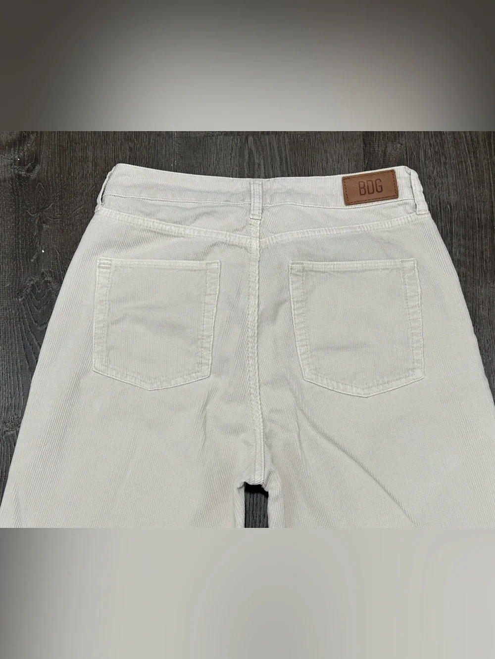 BDG Urban Outfitters Cream Corduroy Mom Pants 28